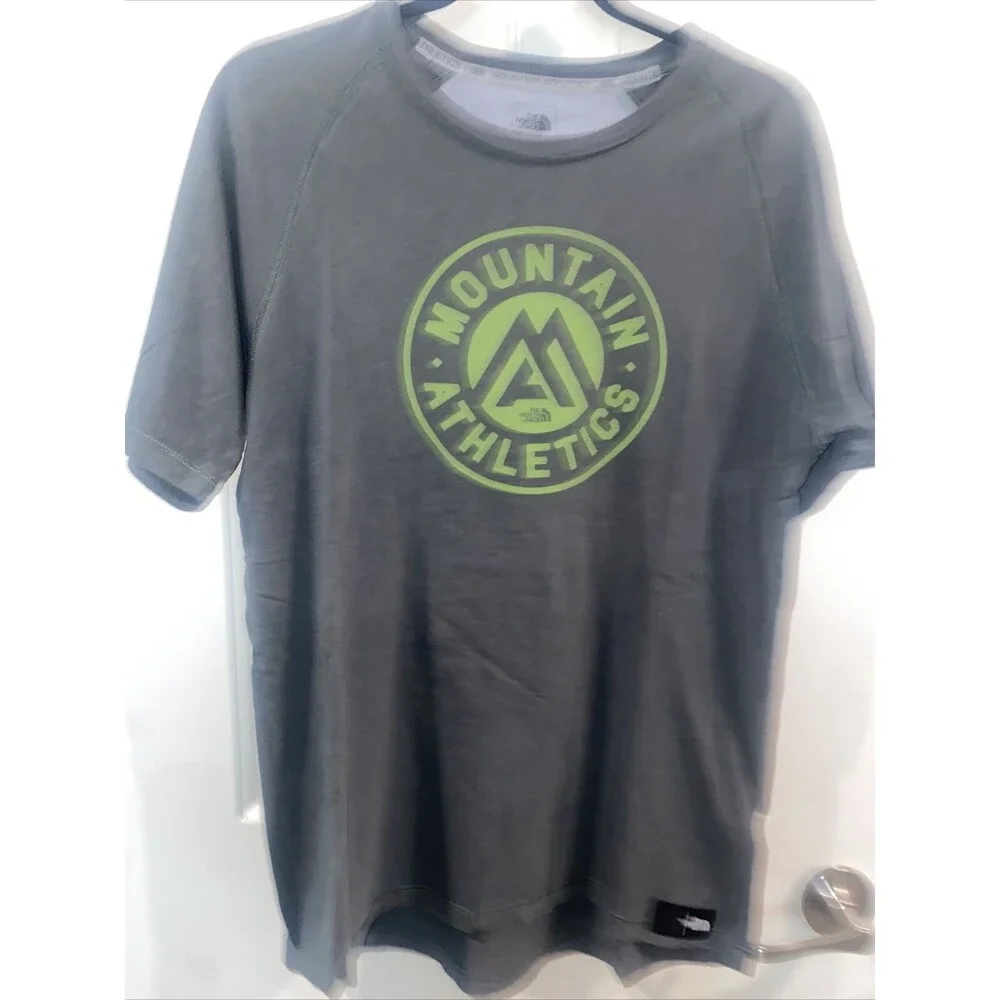 The North Face shirt Mountain Athletic Flash Dry Mens M SS outdoor hiking